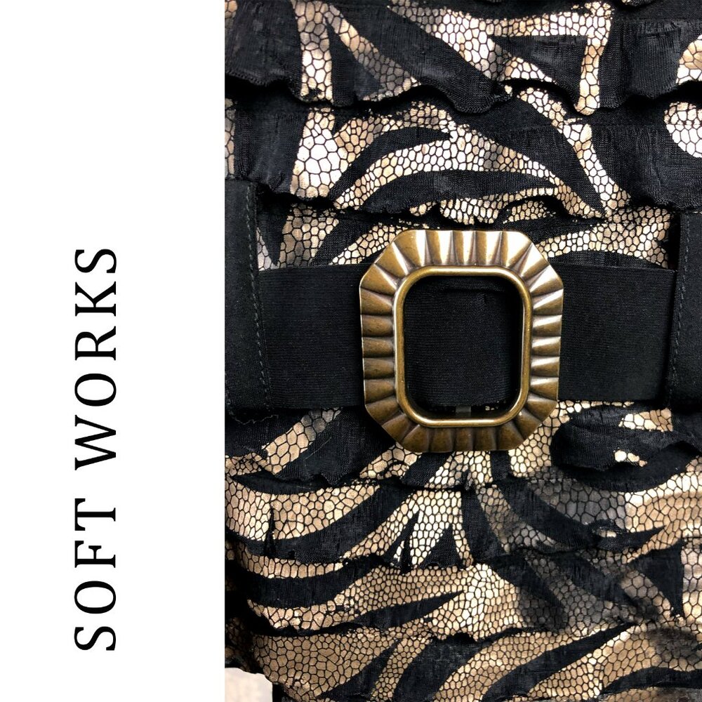 Made in Canada metallic gold & black swirl pattern layered 3/4 sleeve top  M - Picture 5 of 9